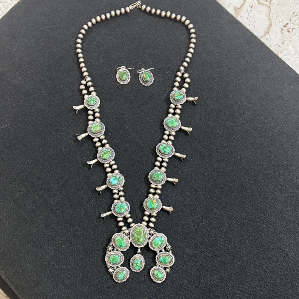 Elegant Silver and Green Necklace Set